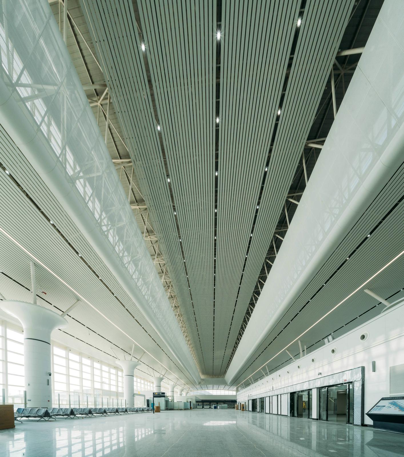 Roof design of North Finger Corridor of Jinan Yaoqiang International Airport(图1)