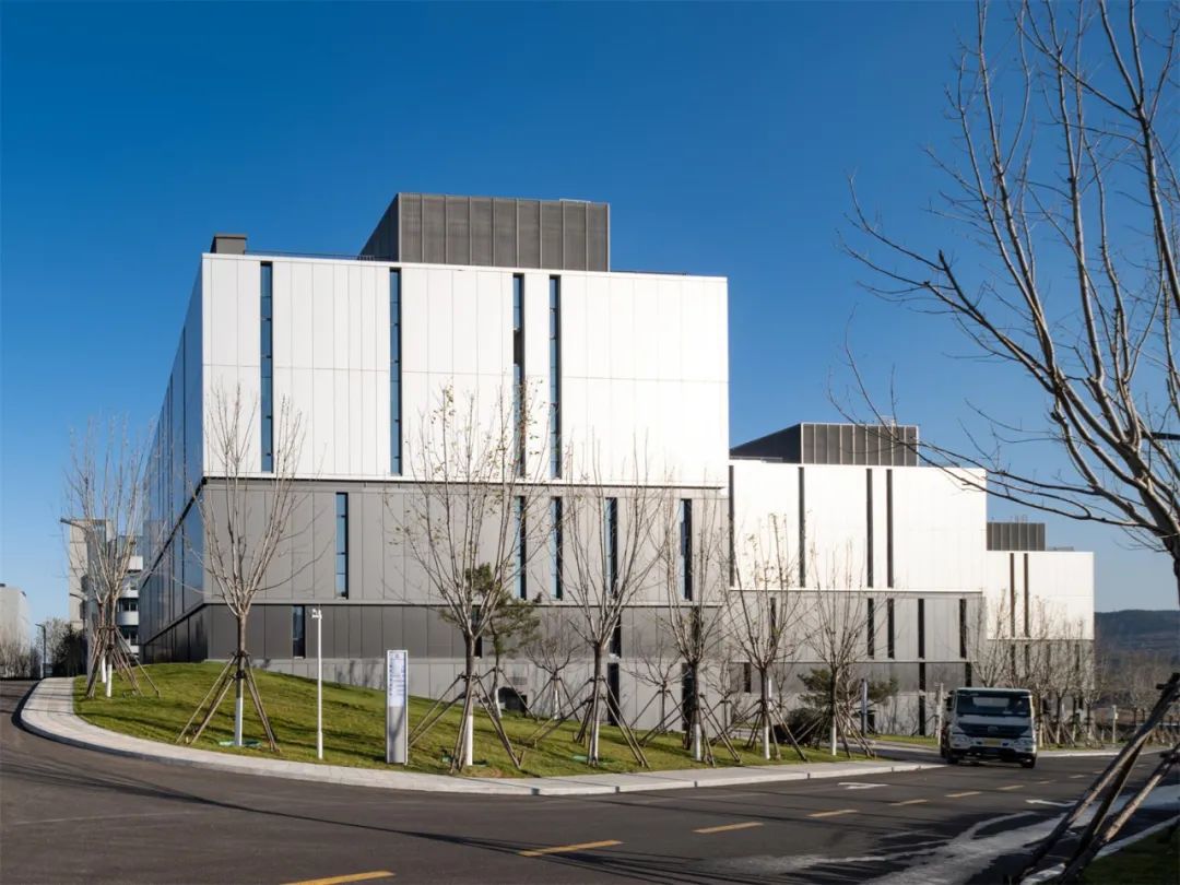 Wiskind delivers within 30 days, empowering the curtain wall aesthetics of the Huan Cishan project!(图4)