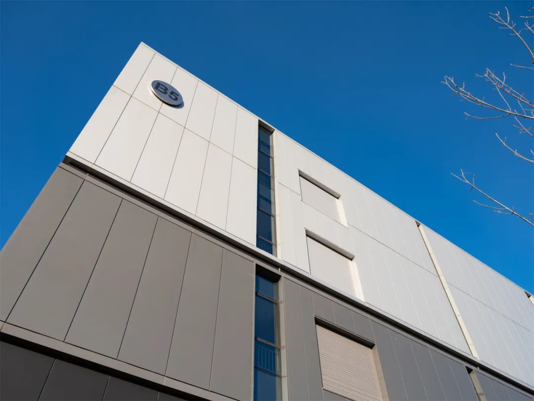 Wiskind delivers within 30 days, empowering the curtain wall aesthetics of the Huan Cishan project!(图6)