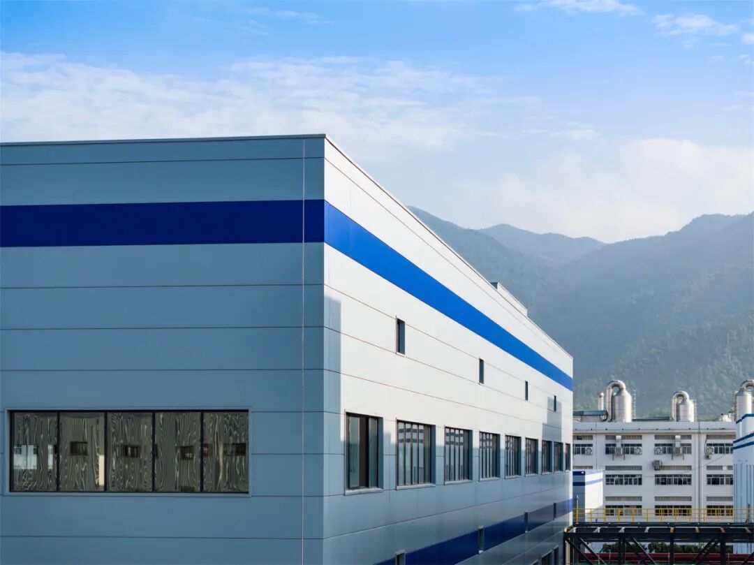 Aesthetics and Function: A Crossover Solution for a Pharmaceutical Facility(图4)