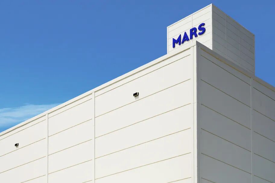 Purlin-Based vs. Purlin-Less Wall Systems in Industrial Buildings: A Technical Selection Guide(图2) Purlin-Based vs. Purlin-Less Wall Systems in Industrial Buildings: A Technical Selection Guide(图2)