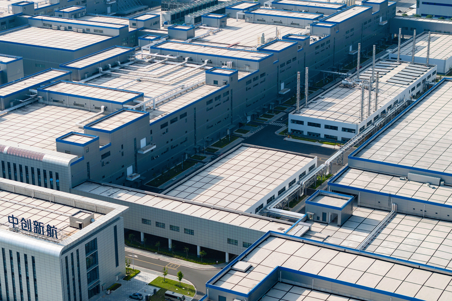 Solución verde de protección periférica metálica para edificios de gran volumen para ayudar a construir una nueva superfábrica de energía(图10)